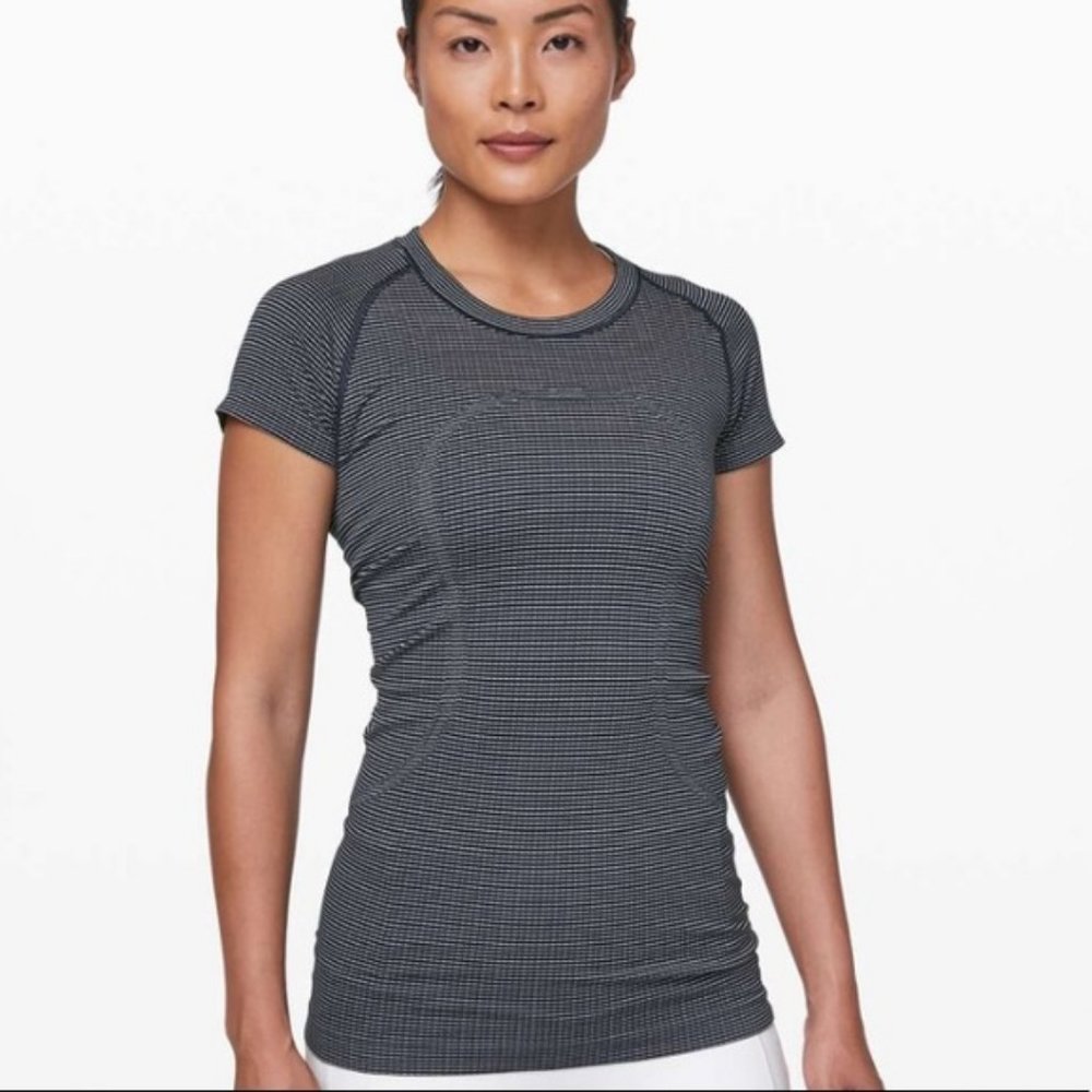 NWT Lululemon Swiftly Tech SS Crew, 4, TRNV/WHT - Picture 1 of 6